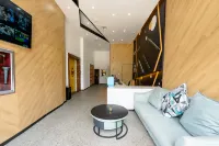 Runlong Hotel Fengcheng High speed Railway Station Longrun City Square Branch