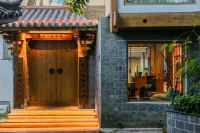 Lijiang Ancient Town, Mid-levels, No Noise Viewing Light Luxury Courtyard