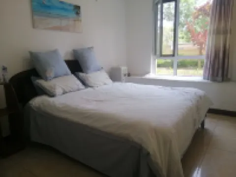 Cangzhou Global B & B