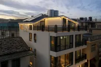 Qixi Valley Shiyu Designer Light Luxury Homestay (Shengsi Jihu Beach Store) Hotels near Jihu Beach
