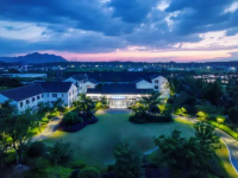 Longyou Yuyue·Heyuan Resort Hotel Hotels in Longyou