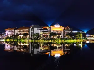 Linhan Yaji Resort Hotel (Jianshui Ancient City East Gate)