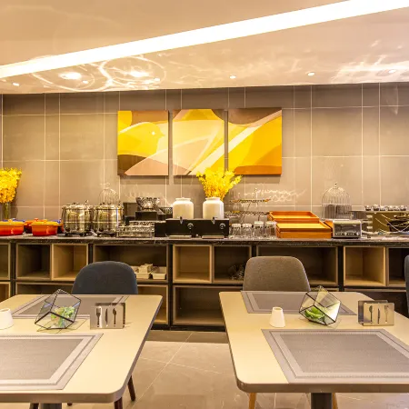 Homeinn Selected Hotel (Shanghe Shangzhong Road Yuanyang Future Plaza)