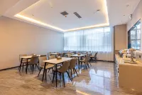 Rundong Hotel (Lanzhou Zhongchuan Airport Asia Pacific World Trade Center)