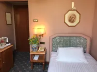 Hotel Mecenate Palace Rome