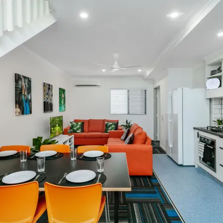 Redhill Cairns Living - Pembroke St