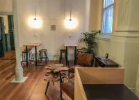 Roamer St Kilda - breakfast