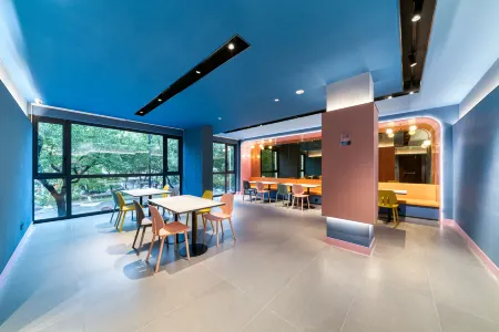 HanTing Hotel (Jiangshan Railway Station Luxi North Lu Road) Отели рядом со станцией Jiangshan Railway Station