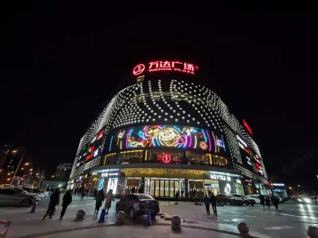 JAMES JOYCE Coffetel(Beijing Communication University Shuangqiao Subway Station Wanda Plaza) Отели рядом с достопримечательностью «E9 Zone Innovation Works»