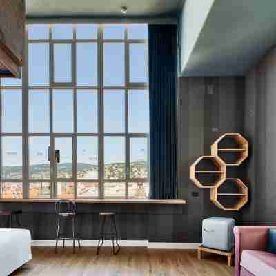 The Modernist Hotel Rooms