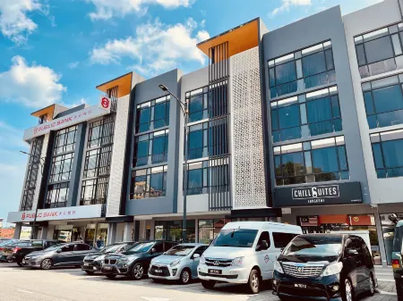 Signature by The Concept - formerly Chill Suites Langkawi Отели рядом с достопримечательностью «Wat Koh Wanararm Langkawi»