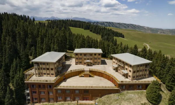 Qitai Jiangbulake Hotel