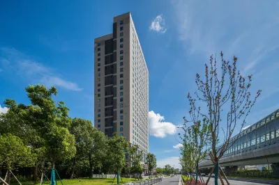 Ningbo Weisi Hotel Hotels near Yongjiang River