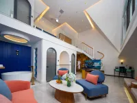 Xishuangbanna Yiren Residence (Gaozhuang Xishuangjing Star Light Night Market Shop) - Balcony