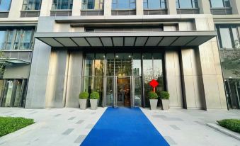 Golden Harbor Fashion Cinema Hotel (High-speed Railway Station East Square Branch)