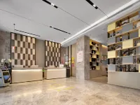 Yishang Hotel (Jiayu Longwan Peninsula)