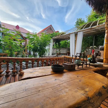 Yining Qingshe Homestay