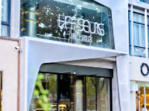 Zhuhai Lishang Hotel (Lvren Road Beach Swimming Pool) Hotels in Zhuhai