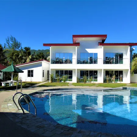 Phaidon Beach Resort