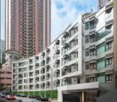 Eaton Residences, Village Road Hotel berhampiran The Pulse