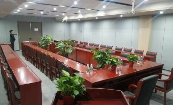 Ruihang Business Hotel (Xingcheng Passenger Transport Center)