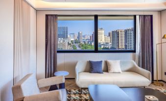 Atour Hotel Shenyang Tiexi Public Square Qigong Street Subway Station