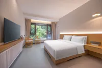 Xianlai Pavilion Hotel Liujiang Ancient Town Hotels near Liu Jiang Ancient Town