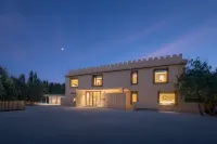 Dunhuang West Desert · Wild Luxury Resort B&B