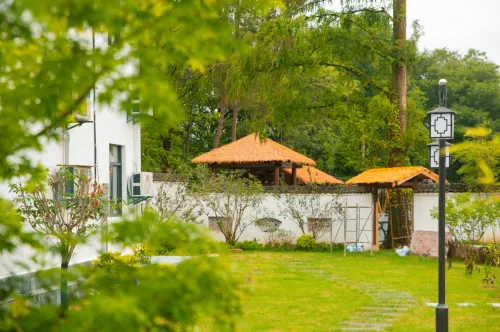 Mount Huangshan Xiayin Leisure Health Resort