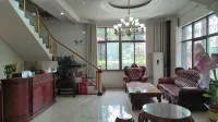 Mountain Residence Homestay (Lujiang Tangchi)