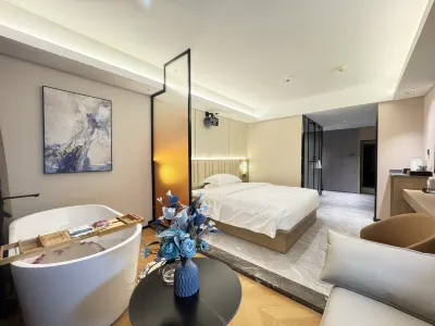 Yunjin Smart Cinema Hotel Hotels near Nanning Train Station