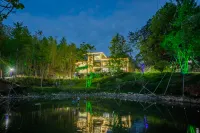 Huoshan Mansu Zhuning Creek Language Homestay