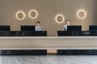 Liuding Mountain International Health & Wellness Center - 주차장