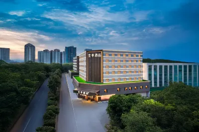 JI Hotel (Zhuzhou Municipal Government Yandi Square Branch) Hotels near Yan Emperor Themed Park of Shennong