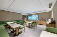 Xingji Hotel (Zhenjiang Danyang Xinqiao Industrial Zone)