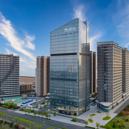 Elong Hotel (Qingdao Oriental Movie Metropolis
