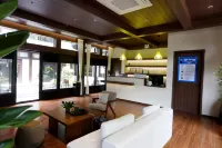 Maple Grove Inn (Baquanxia Store)