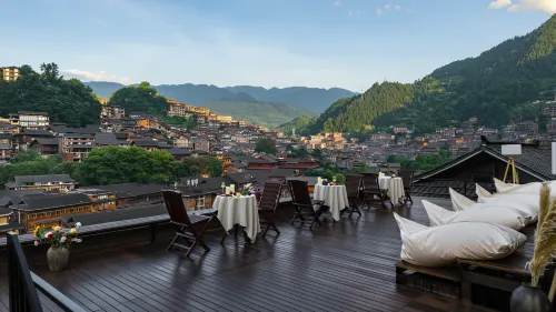 Ting Gulou - Village Sunset Frame Villa (Xijiang Qianhu Miao Village Observation Deck) - วิวภูเขา