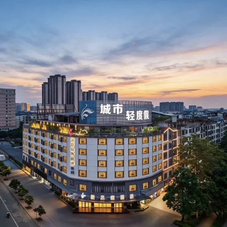City Light Resort
