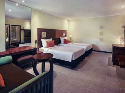 エグゼクティブ ツインルーム メルキュール リゾート サヌールの写真