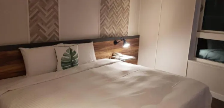 New California Hotel