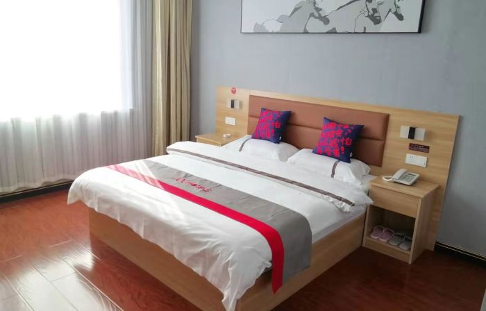 Junyi Chain Hotel (Lan County Bus Station)