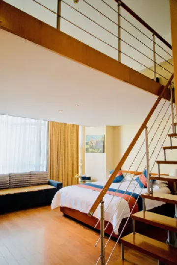 Dongfang Jinzuo Apartment Hotel