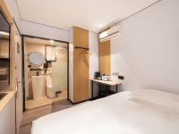 青季酒店MINI(上海浦东金桥路地铁站店) - 商务大床房