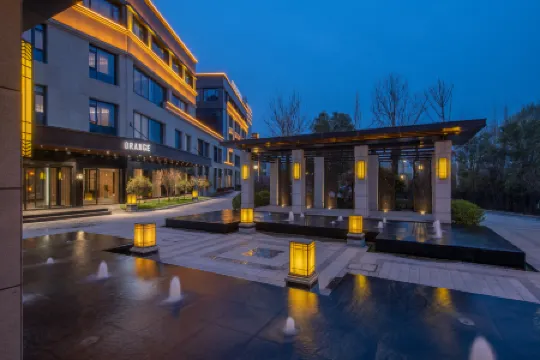 Orange hotel (Hebi Art Center Store)