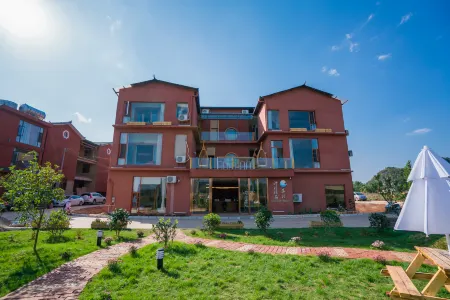 Puzheheiguyue Lake View Resort