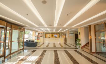 Super 8 Hotel (Zoucheng Yiwu Trade City)