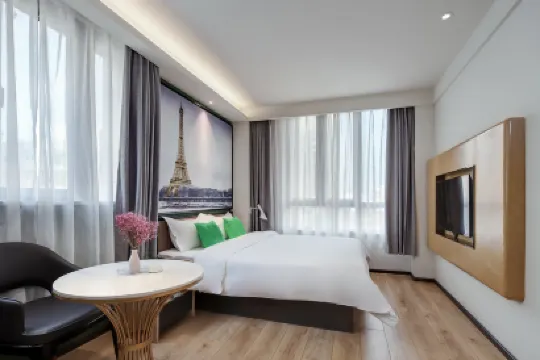 Cuiping Crystal Shangpin Hotel (Nanjing Xingang Cuiping Crystal Plaza Branch)