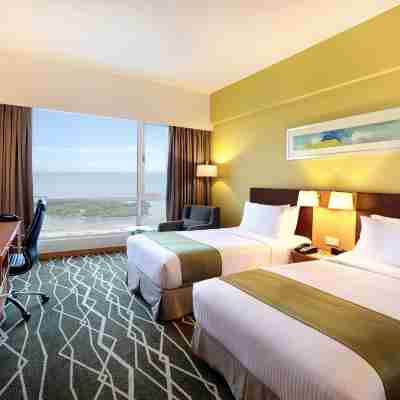Holiday Inn Melaka Rooms