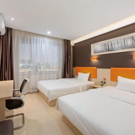 Dalian full stop hotel